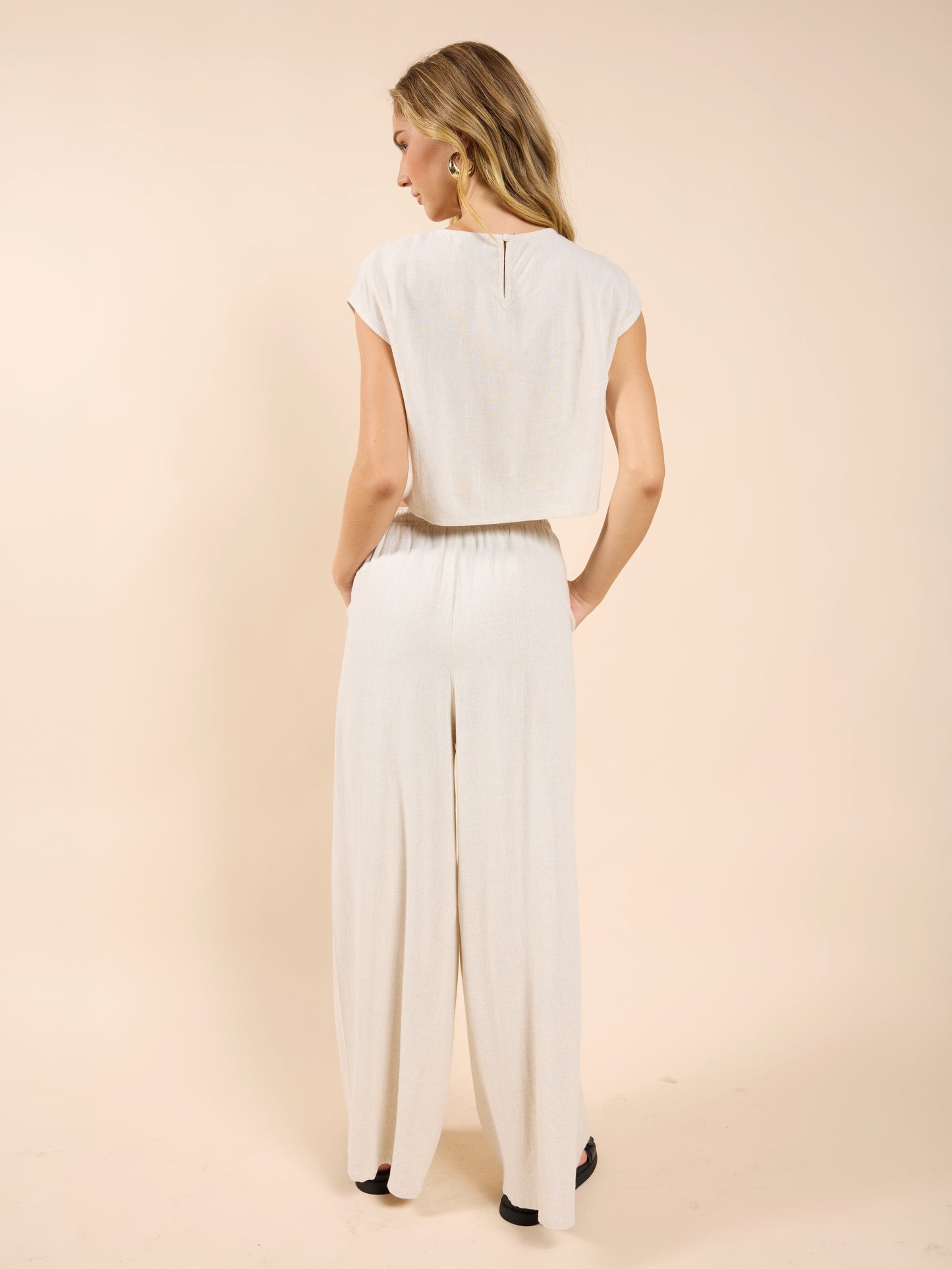 Sugarloaf Sleeveless Linen Top