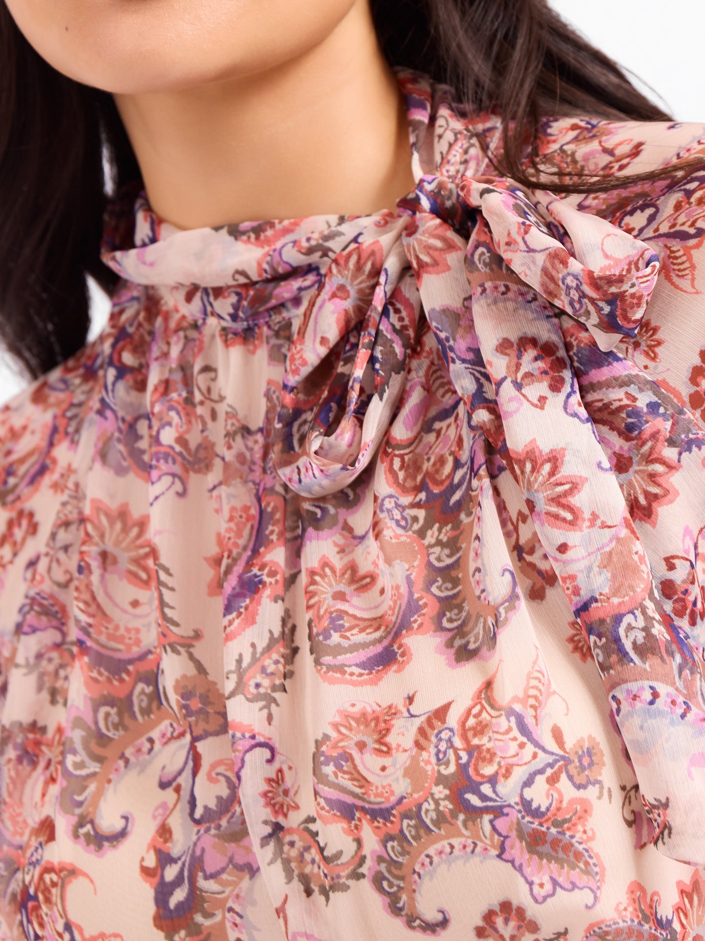 En Province Neck Tie Blouse