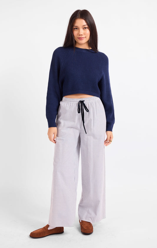 Calm Reader Pullover