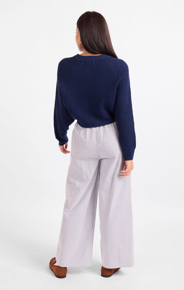 Calm Reader Pullover